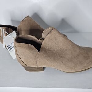 Old Navy Tan Ankle Boots